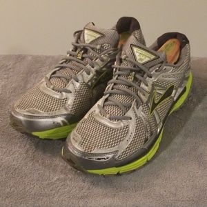Brooks Adrenaline 12 GTS